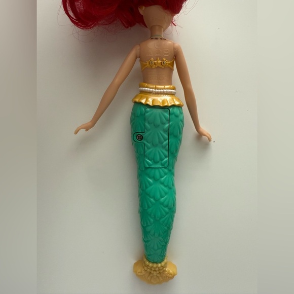 2 Little Mermaid Doll Set with Red Hair (10โ Light up and 6โ Younger model) - Picture 2 of 13
